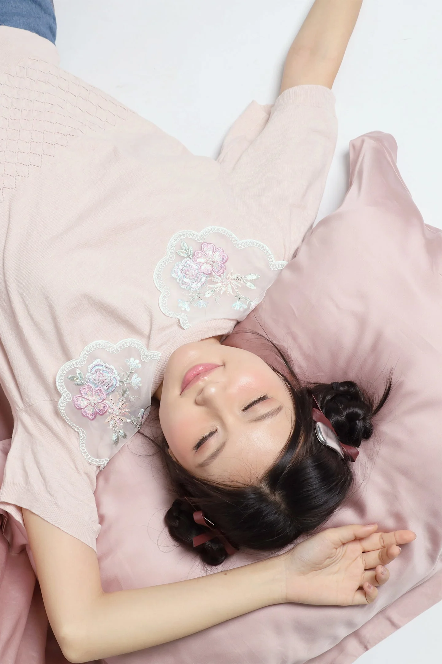 JOY – Miko Floral Embellishment Knit Top in Pastel Pink