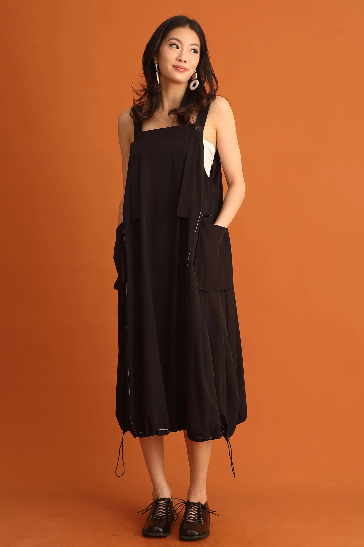 CHOSEN – Sera Pinafore Drawstring Dress